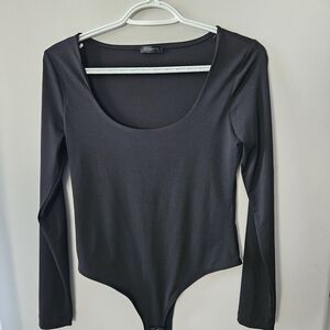 Dynamite Black Long Sleeve Scoop Neck Bodysuit Size M